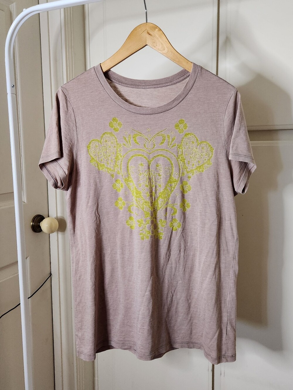 Brown graphic tshirt